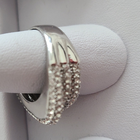 SILVER colored statement chunky stacking ring with Cubic zirconia stones Size 8 - Picture 4 of 4